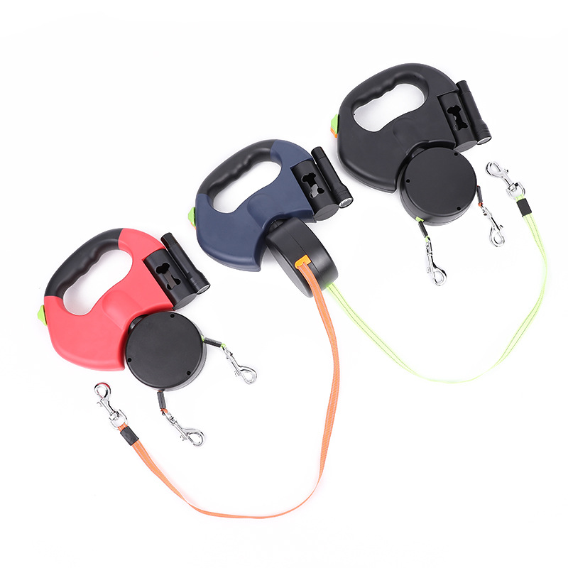 Retractable Dual Dog Leash with LED Light – Tangle-Free 360° Swivel & Poop Bag Holder for Small to Medium Dogs